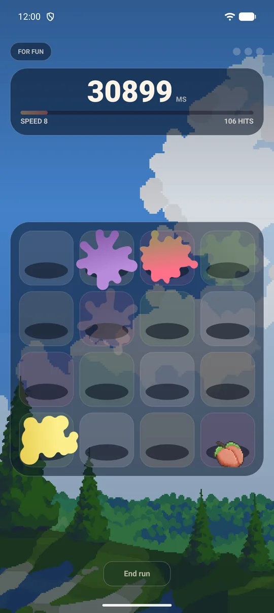 A run in progress at 30,899 milliseconds and speed eight: splats across the board where fruit were hit, and a peach still up.